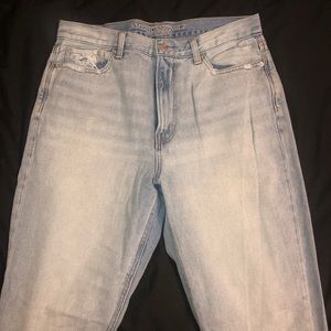 American Eagle “Mom Jeans”
